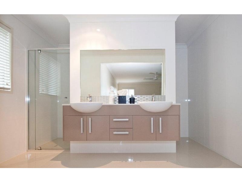 4 Newcastle Drive, Pottsville NSW 2489