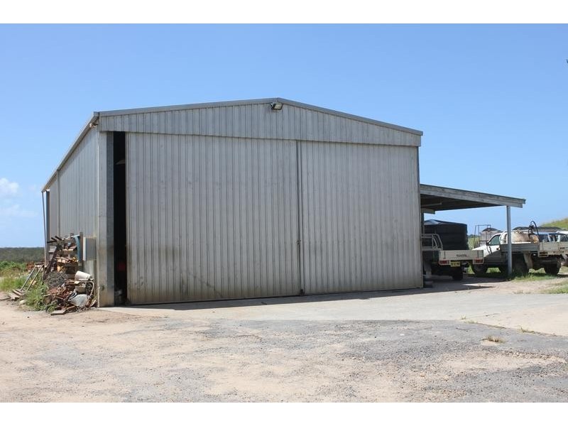 834 Pottsville Rd, Pottsville NSW 2489