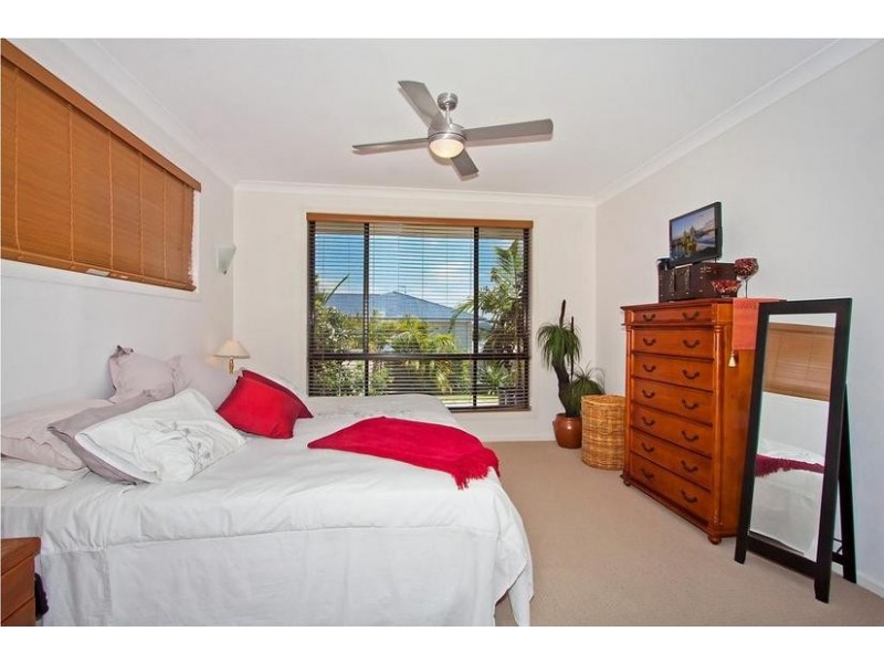 38 Newcastle Drive, Pottsville NSW 2489
