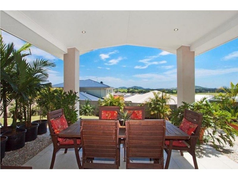 38 Newcastle Drive, Pottsville NSW 2489