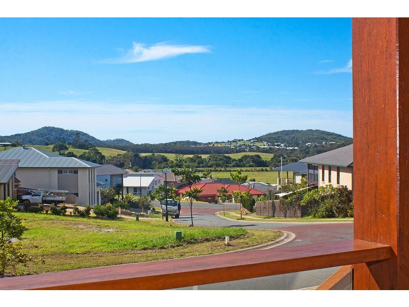 49 Newcastle Drive, Pottsville NSW 2489