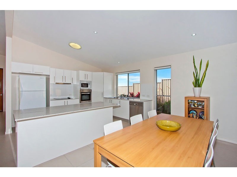 49 Newcastle Drive, Pottsville NSW 2489