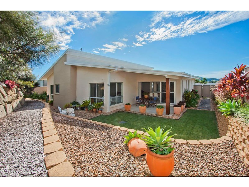 49 Newcastle Drive, Pottsville NSW 2489