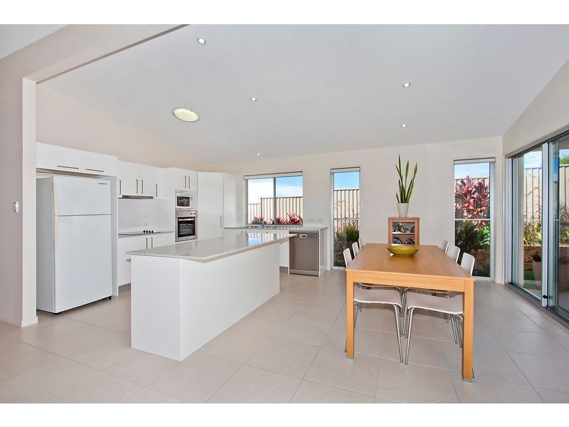 49 Newcastle Drive, Pottsville NSW 2489