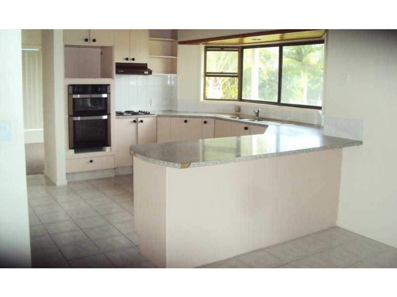 8 Hazelwood Drive, Pottsville NSW 2489