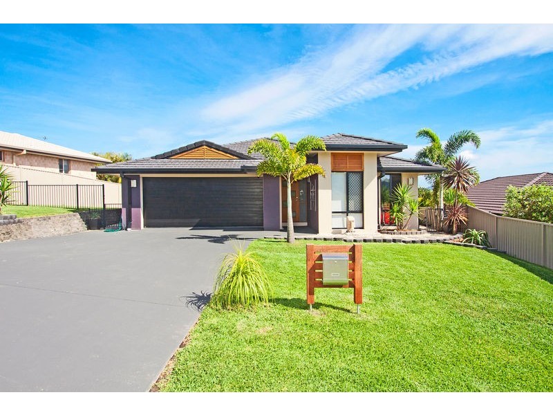 30 Newcastle Drive, Pottsville NSW 2489