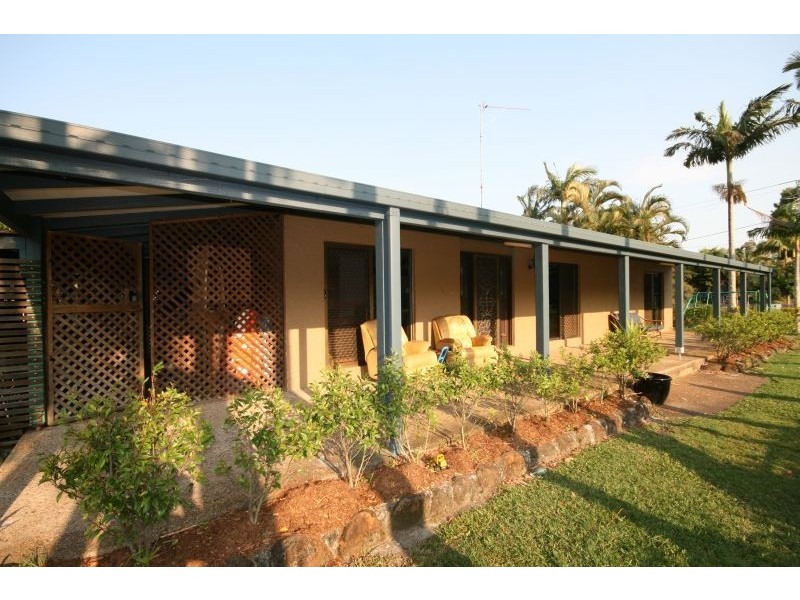 27 TAMARIND AVENUE, Cabarita Beach NSW 2488