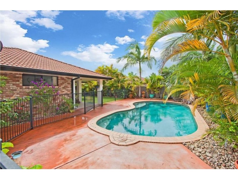 7 Kippax Place, Pottsville NSW 2489