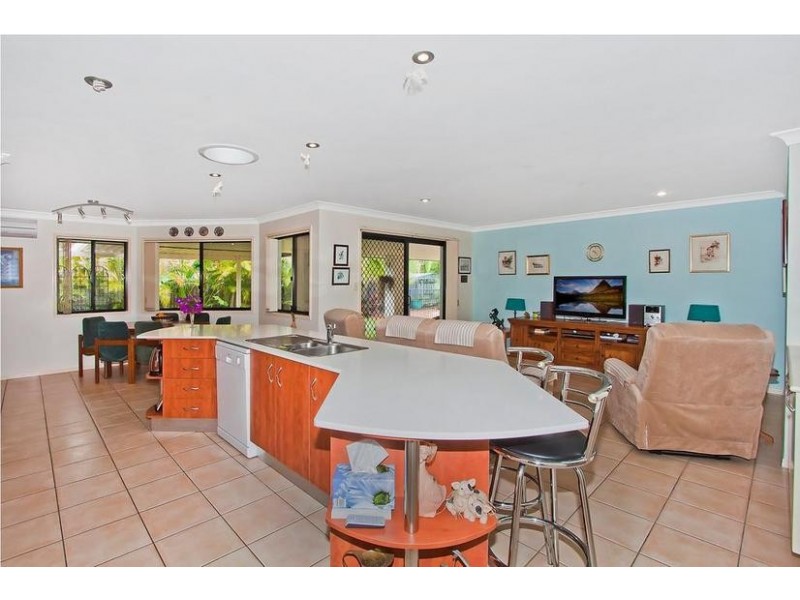 7 Kippax Place, Pottsville NSW 2489