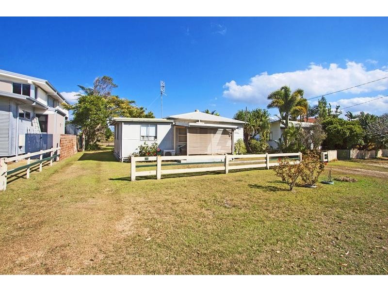 14 Creek Street, Hastings Point NSW 2489