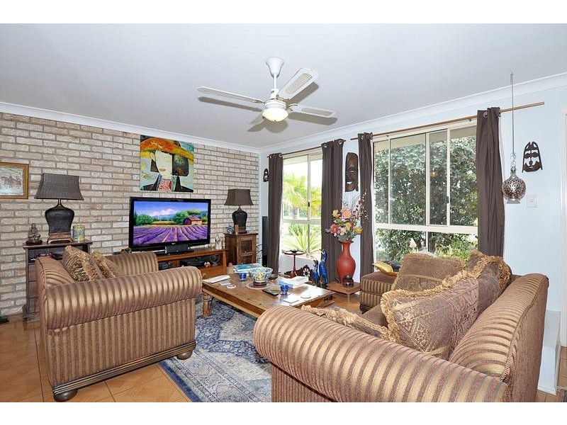 37 Mckenzie Avenue, Pottsville NSW 2489