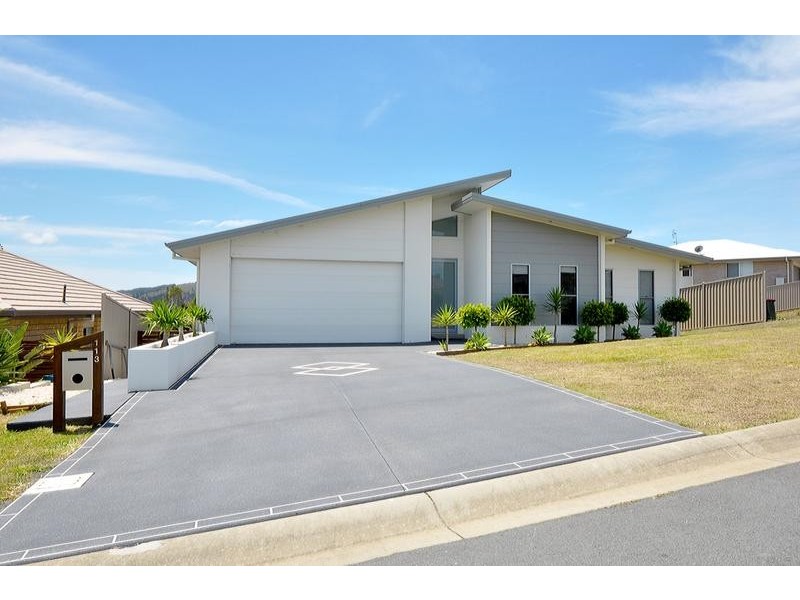 113 Newcastle Drive, Pottsville NSW 2489