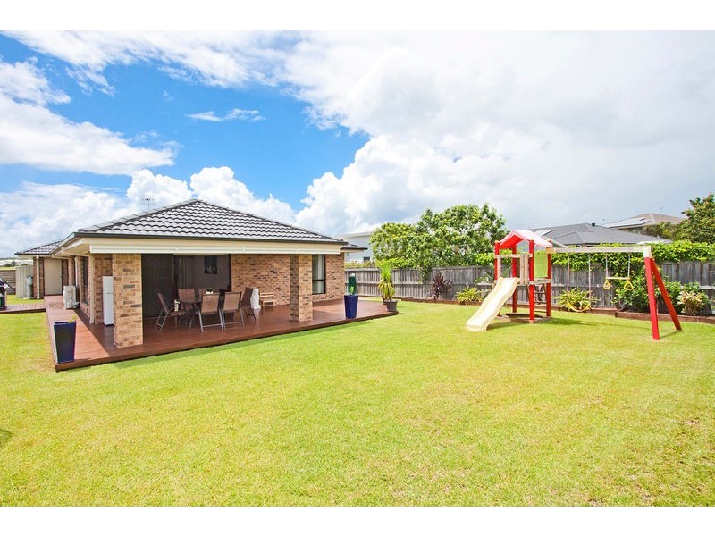 92 Lennox Circuit, Pottsville NSW 2489