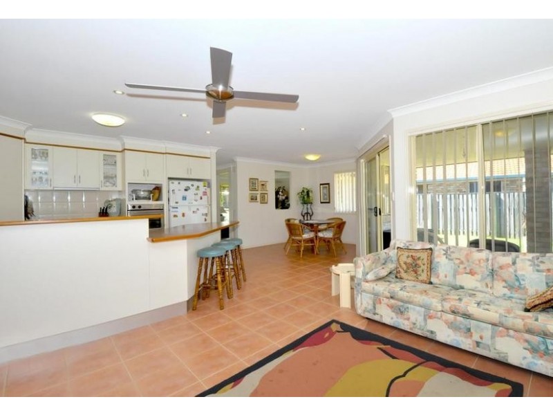 17 Border Crescent, Pottsville NSW 2489