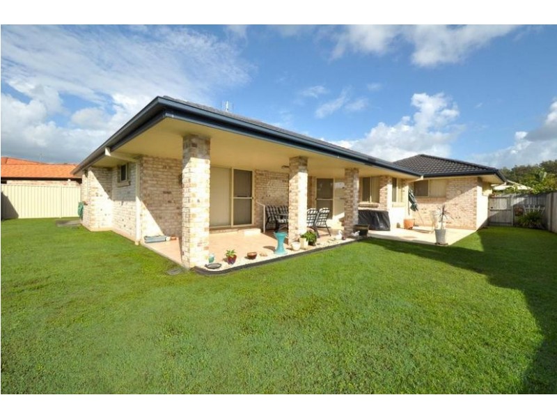 17 Border Crescent, Pottsville NSW 2489