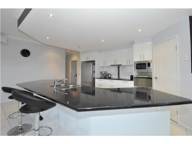 6 Mylestom Circle, Pottsville NSW 2489