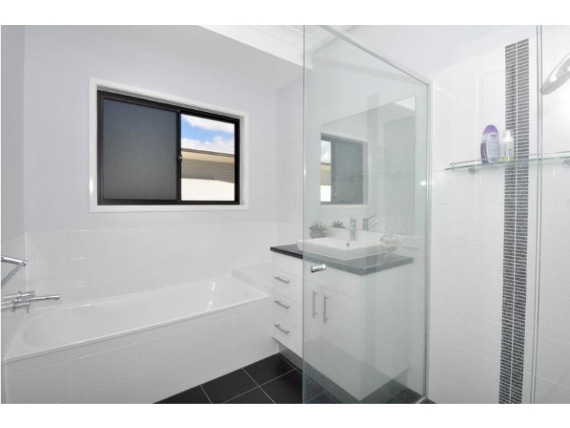 6 Mylestom Circle, Pottsville NSW 2489