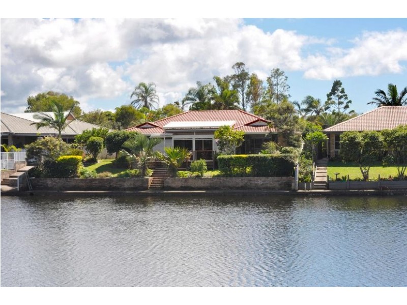 63 Andrew Avenue, Pottsville NSW 2489