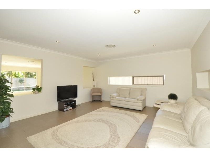 21 Mylestom Circle, Pottsville NSW 2489