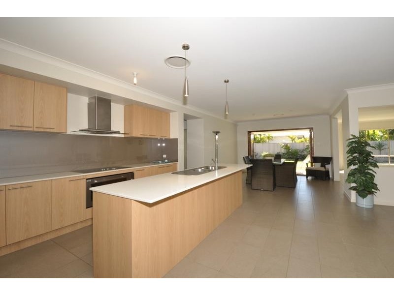 21 Mylestom Circle, Pottsville NSW 2489