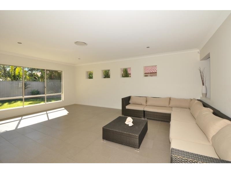 21 Mylestom Circle, Pottsville NSW 2489