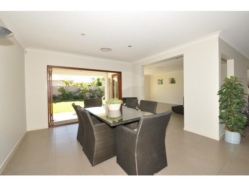 21 Mylestom Circle, Pottsville NSW 2489