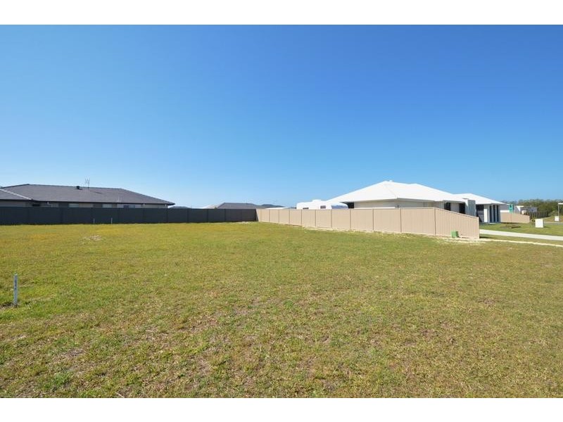 4 Lindwall Avenue, Pottsville NSW 2489