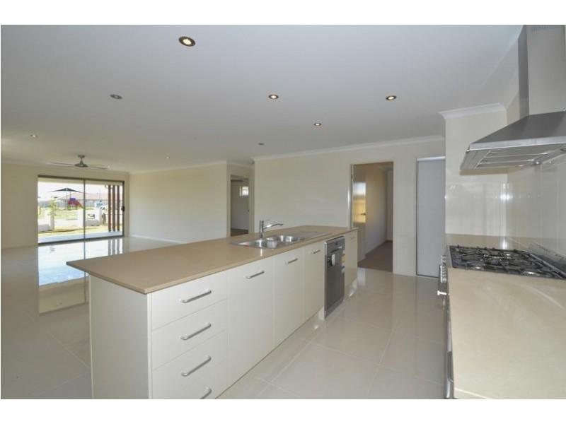 7 Hassett Drive, Pottsville NSW 2489