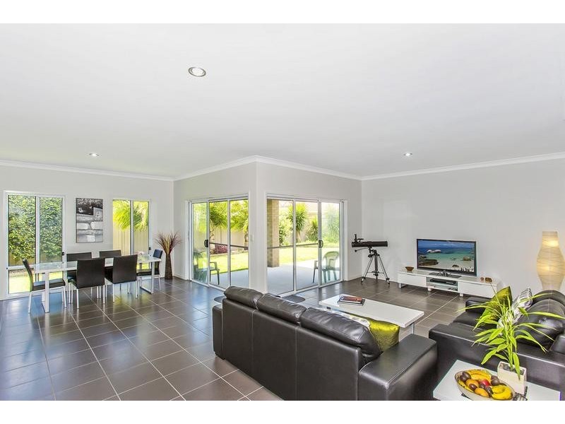 10 Moonee Street, Pottsville NSW 2489