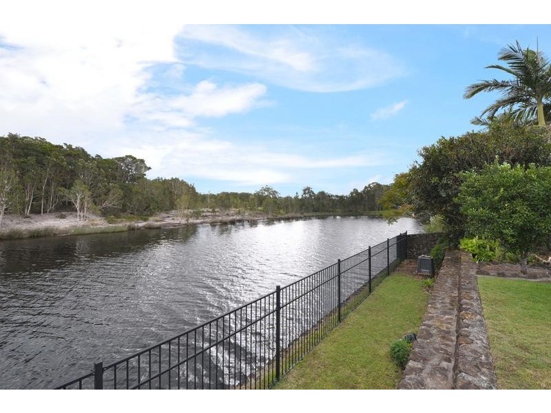 13 Andrew Avenue, Pottsville NSW 2489