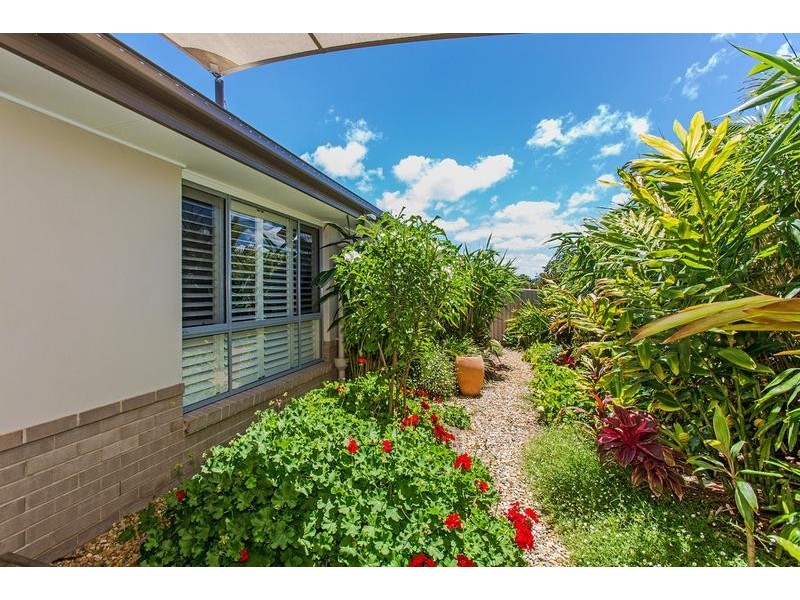 2/5 Terrigal Street, Pottsville NSW 2489