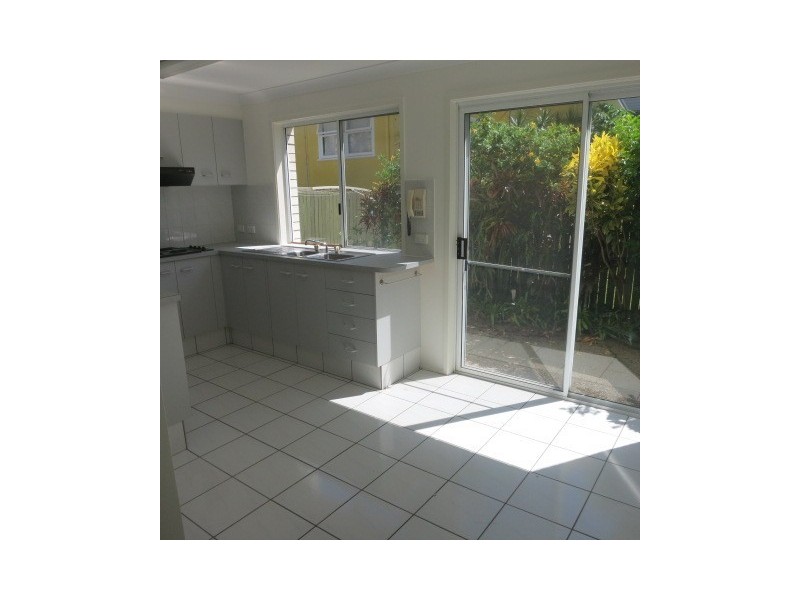 2/6 Elanora Avenue, Pottsville NSW 2489