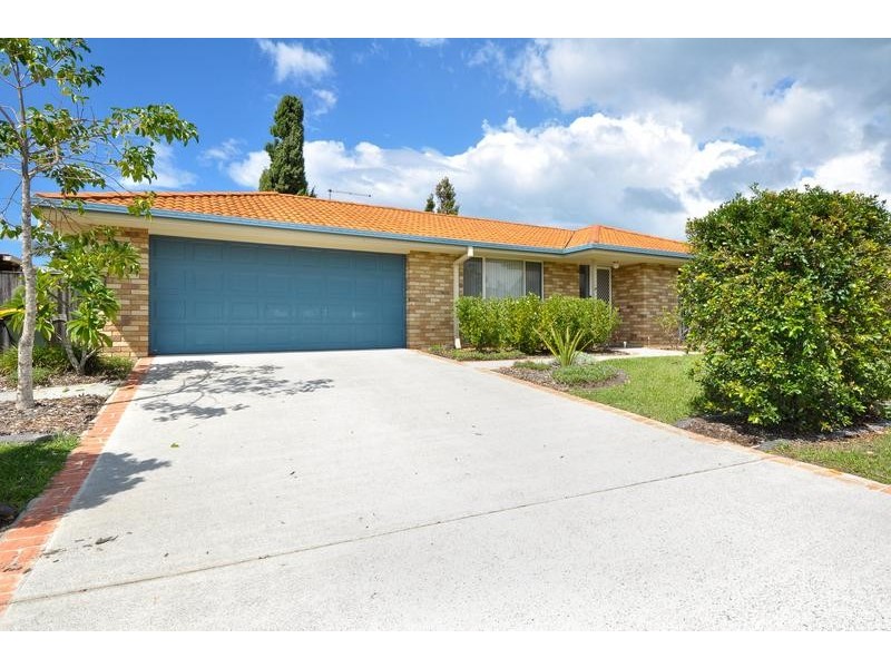 15 Border Crescent, Pottsville NSW 2489