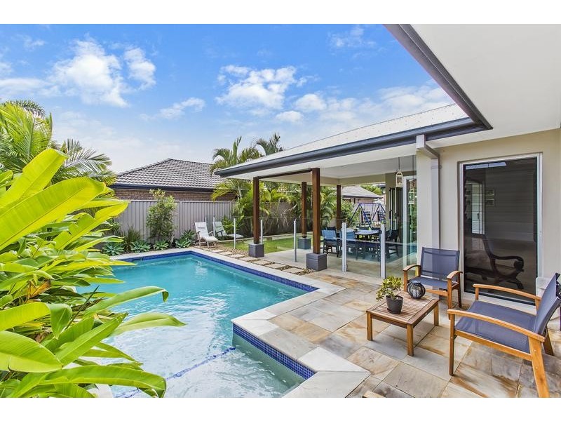 19 Suffolk Parade, Pottsville NSW 2489