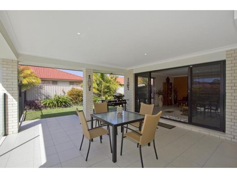 6 Moonee Street, Pottsville NSW 2489