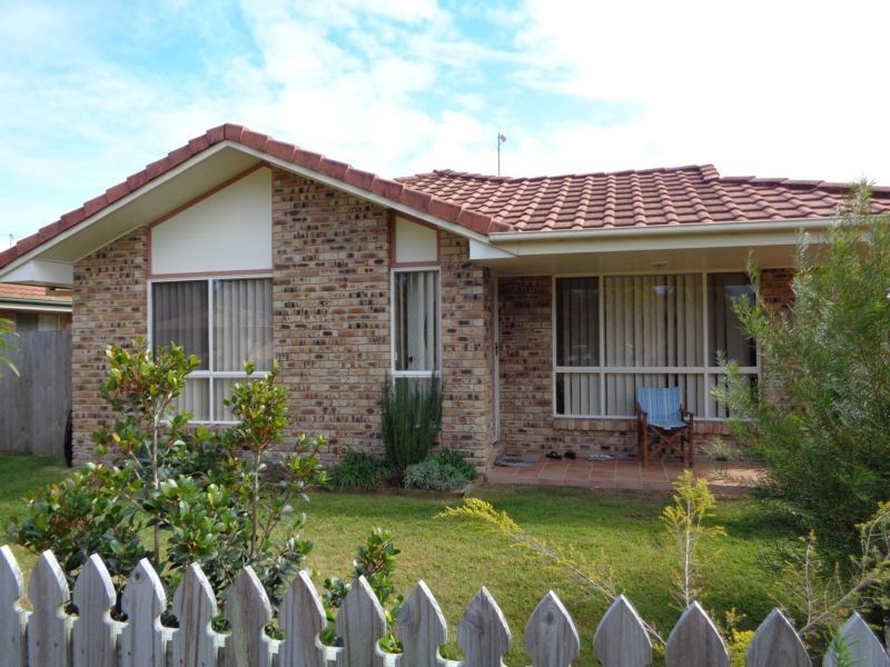 1/2 Miller Place, Pottsville NSW 2489