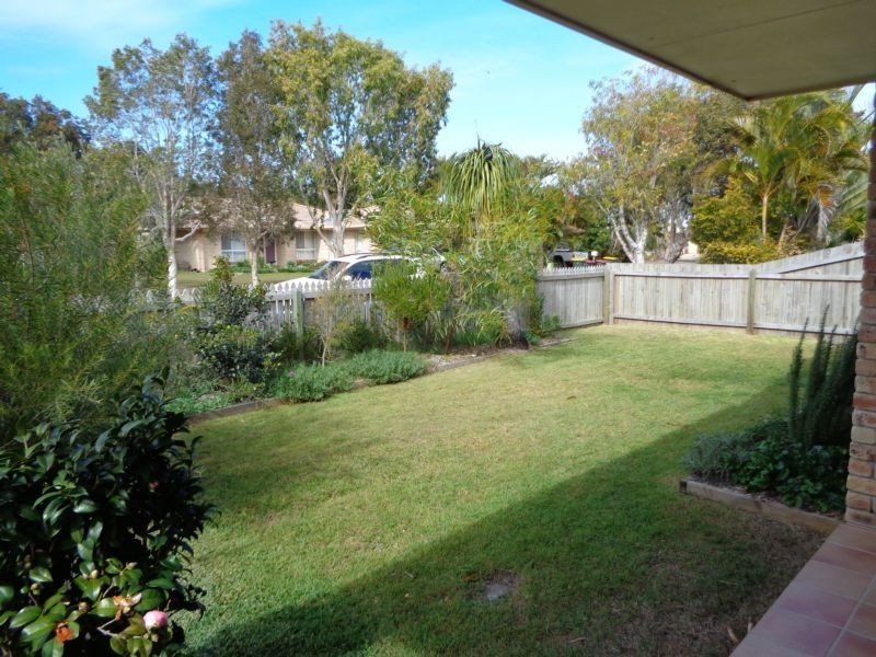 1/2 Miller Place, Pottsville NSW 2489
