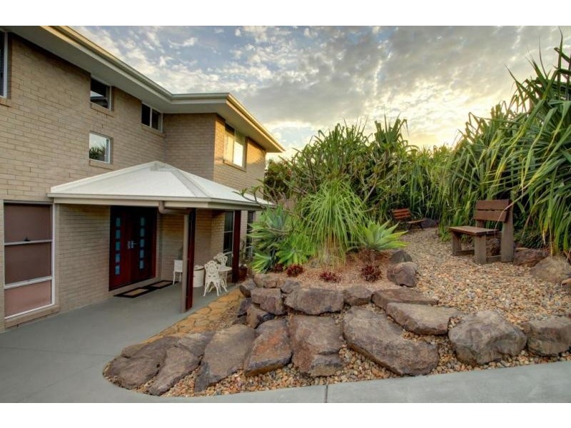 123 Newcastle Drive, Pottsville NSW 2489