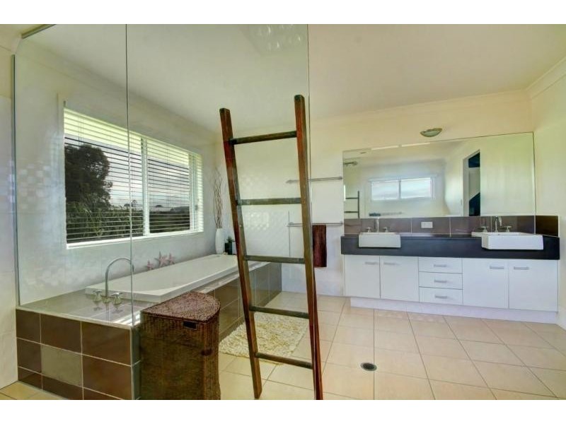 123 Newcastle Drive, Pottsville NSW 2489