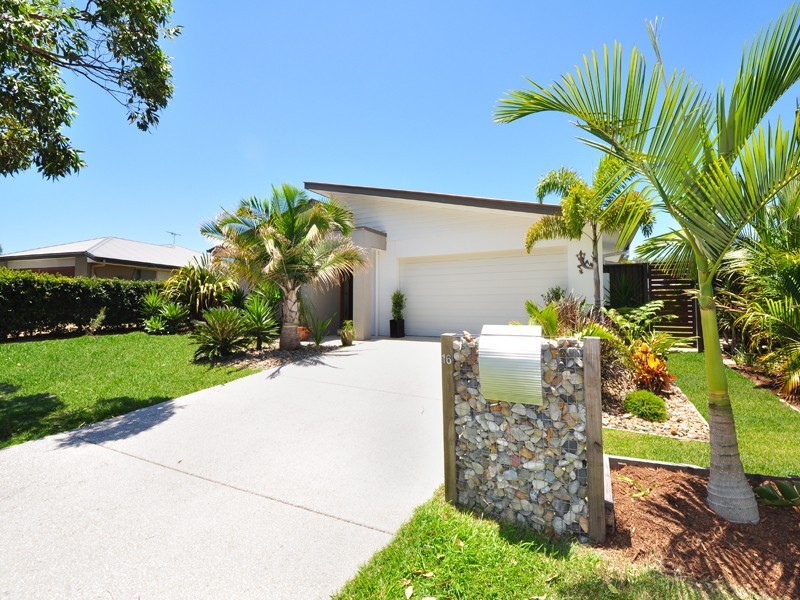 16 Sugar Glider Drive, Pottsville NSW 2489