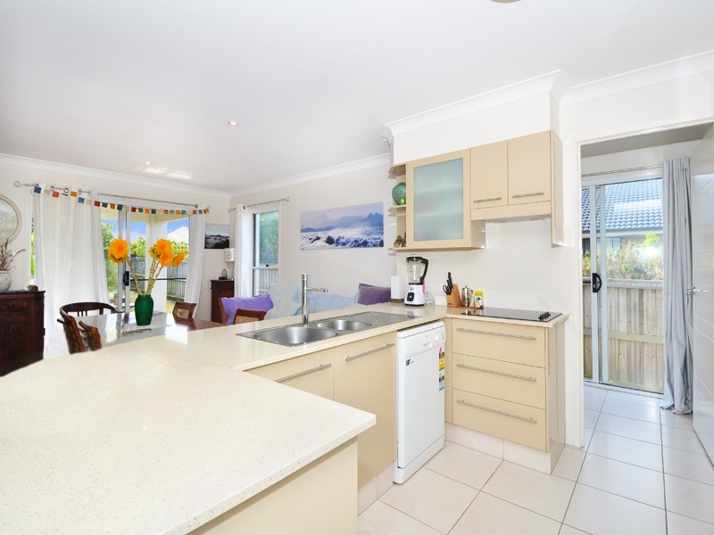 2/12 Lennox Circuit, Pottsville NSW 2489
