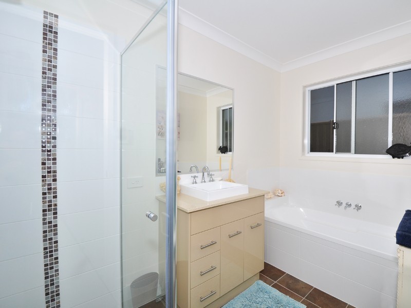 2/12 Lennox Circuit, Pottsville NSW 2489