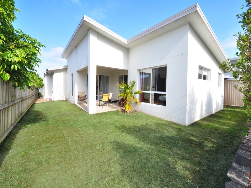 2/12 Lennox Circuit, Pottsville NSW 2489