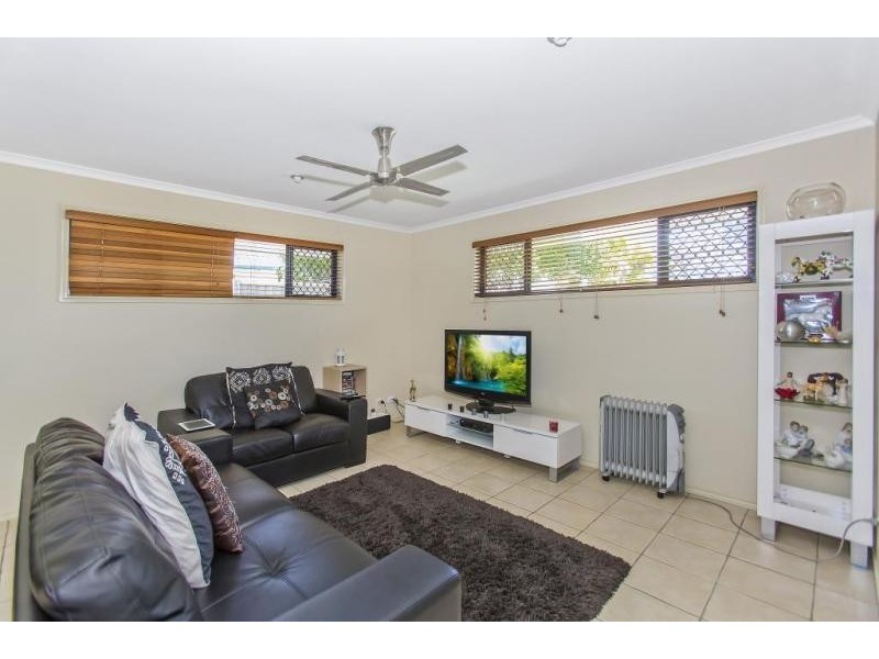 2 Yamba Street, Pottsville NSW 2489