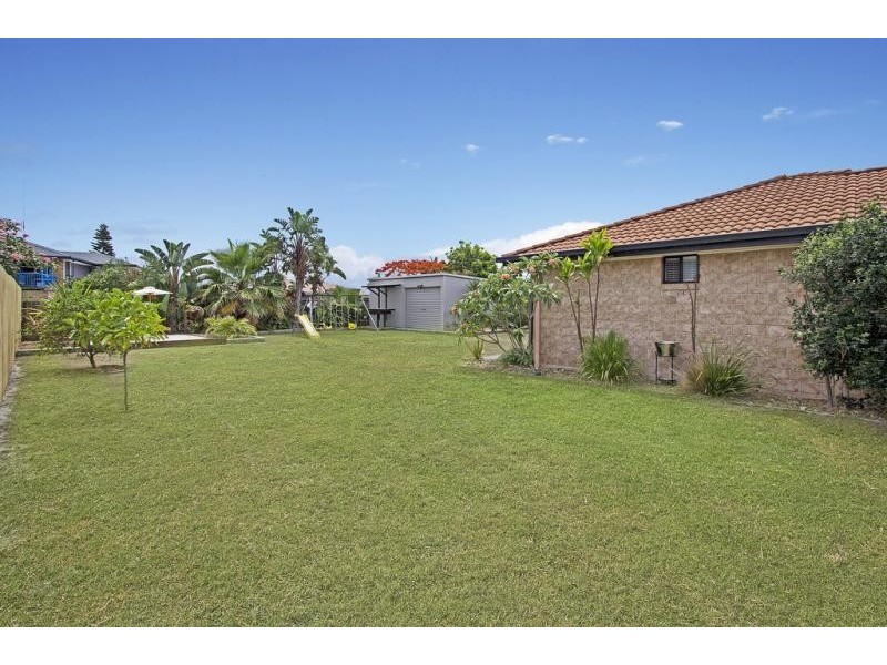 40 Andrew Avenue, Pottsville NSW 2489