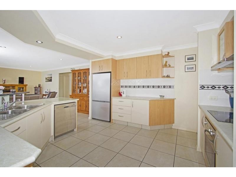 24 Mylestom Circle, Pottsville NSW 2489