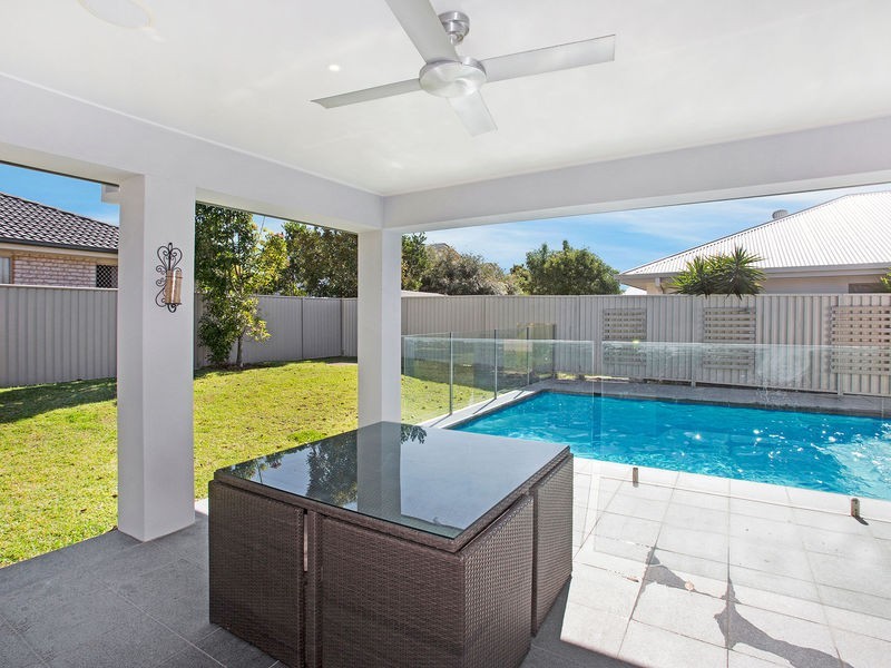 16 Newcastle Drive, Pottsville NSW 2489