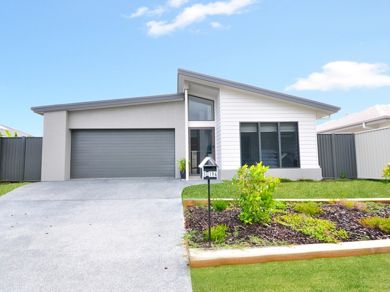 194 Overall Drive, Pottsville NSW 2489