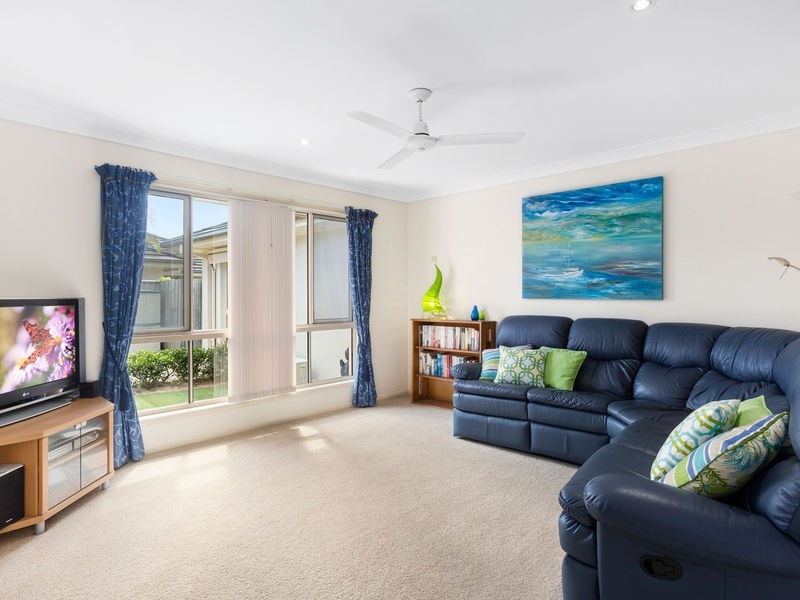 2/53 Mylestom Circle, Pottsville NSW 2489