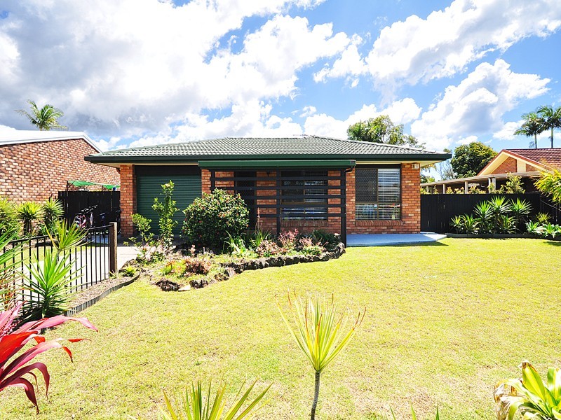 4 Diana Court, Pottsville NSW 2489